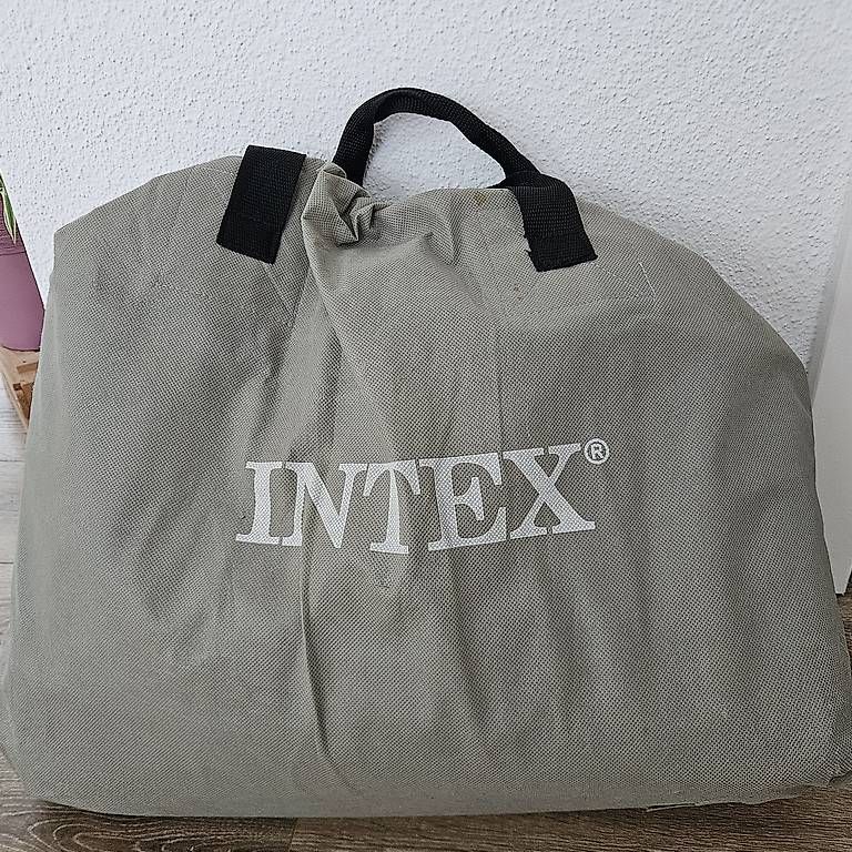 Matelas: Intex Luftmatratze ca. 140x190 – D'occasion à Walterswil SO par NiKi_3