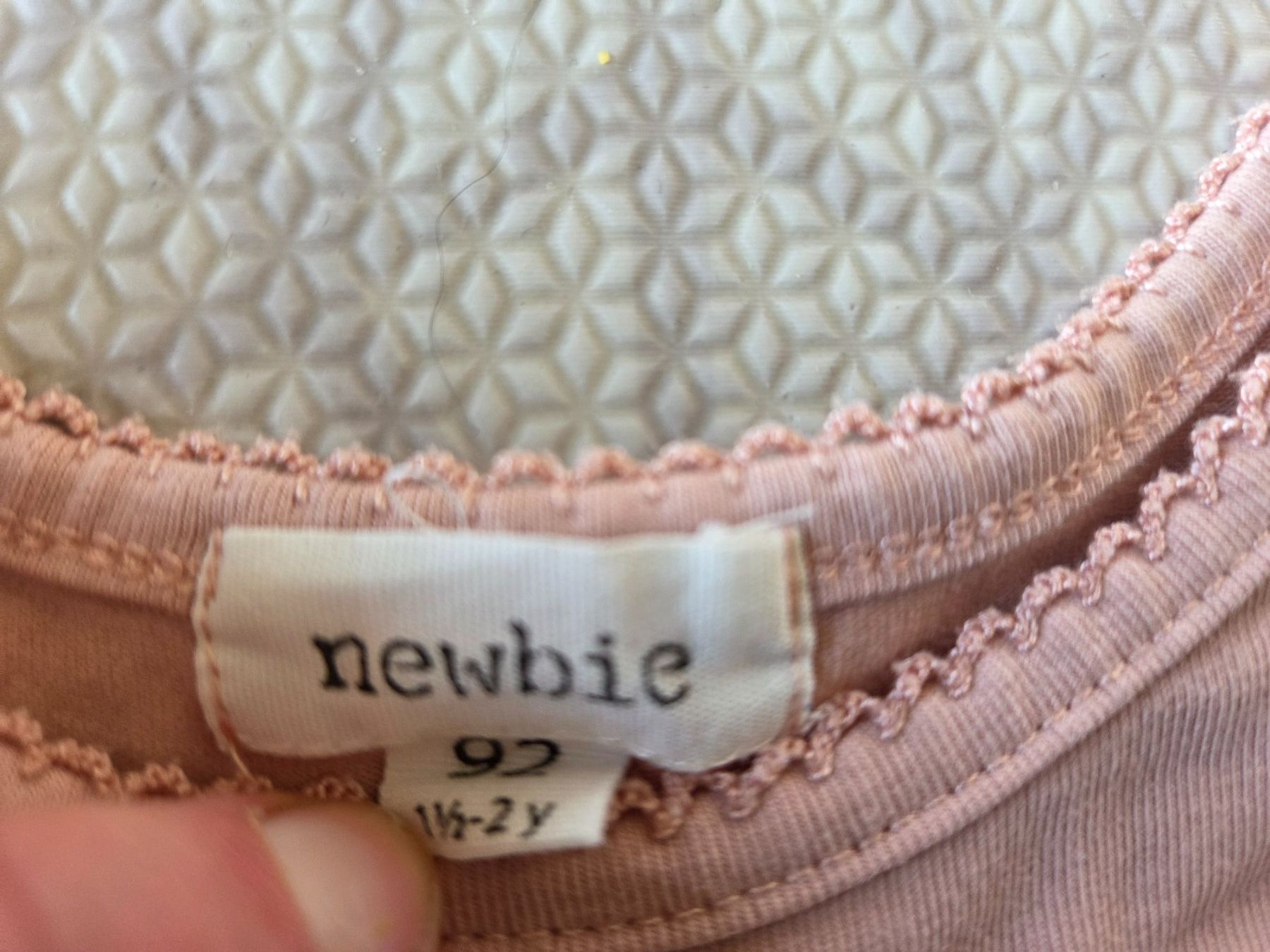 Camicie, Top & T-shirt: Newbie T-Shirt, Gr. 92, Couvertversand – Usato da Seftigen venduto da Durham01 1