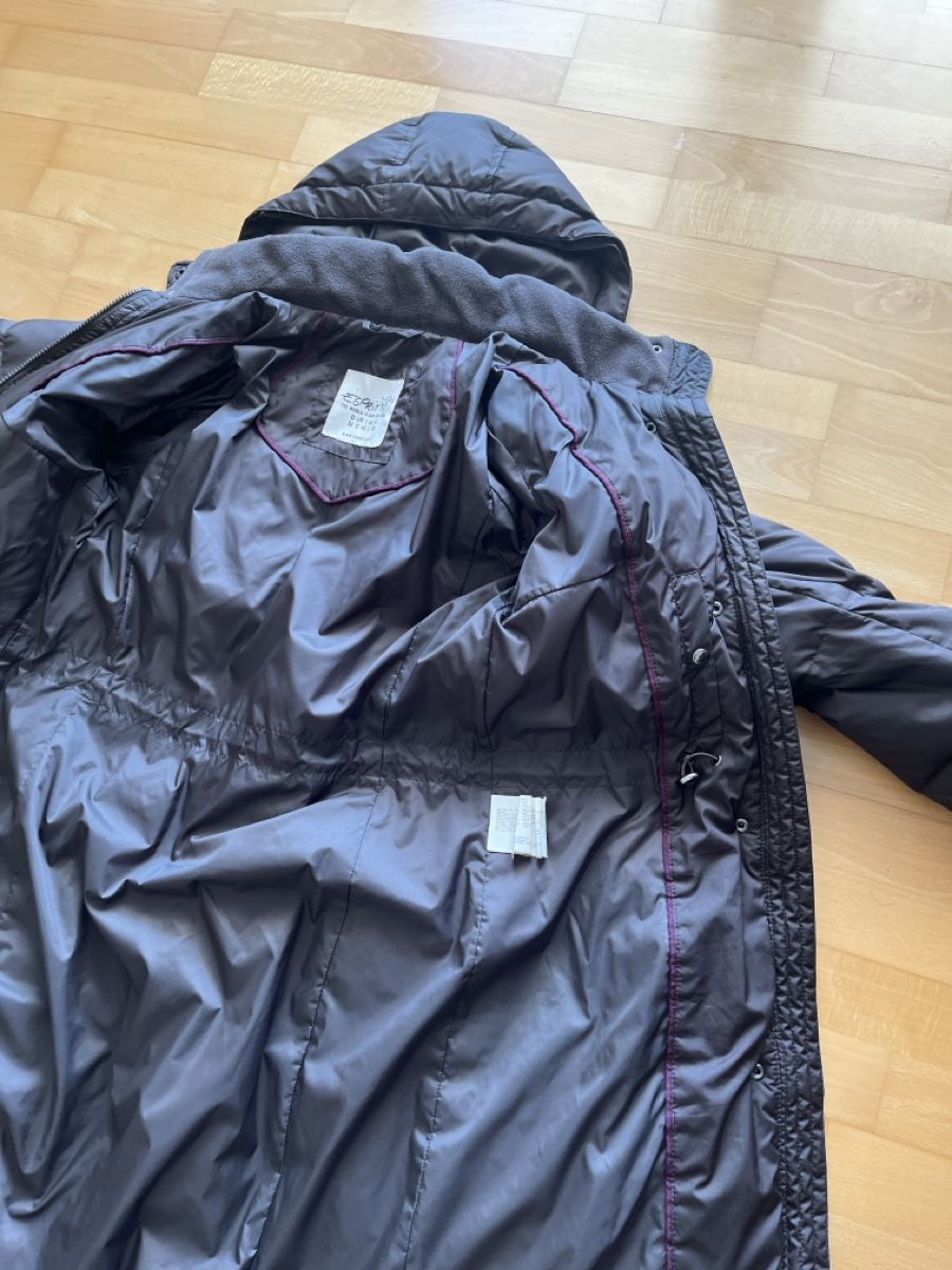 Esprit Cappotti: Esprit Damen Daunenmantel Gr 36 – Usato da Uetikon am See venduto da erz13 4