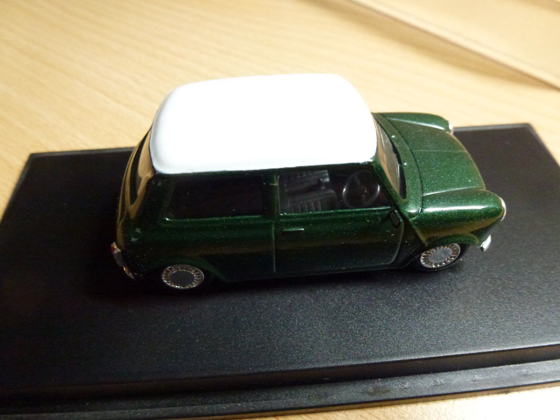Modellini d'auto: Mini Cooper in Schaukasten – Usato da Hombrechtikon venduto da Se9 5
