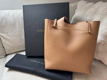 Strathberry Melody Tote – Caramel