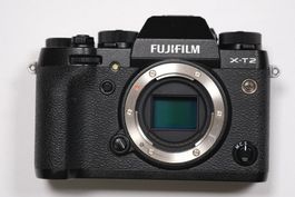 Fujifilm X-T2 Gehäuse + 2x NP-W126S Akkus + 2x 64GB SDXC U3