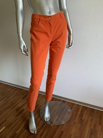 AKRIS: Edle neuwertige orange Jeans, Stoff aus Japan, 36