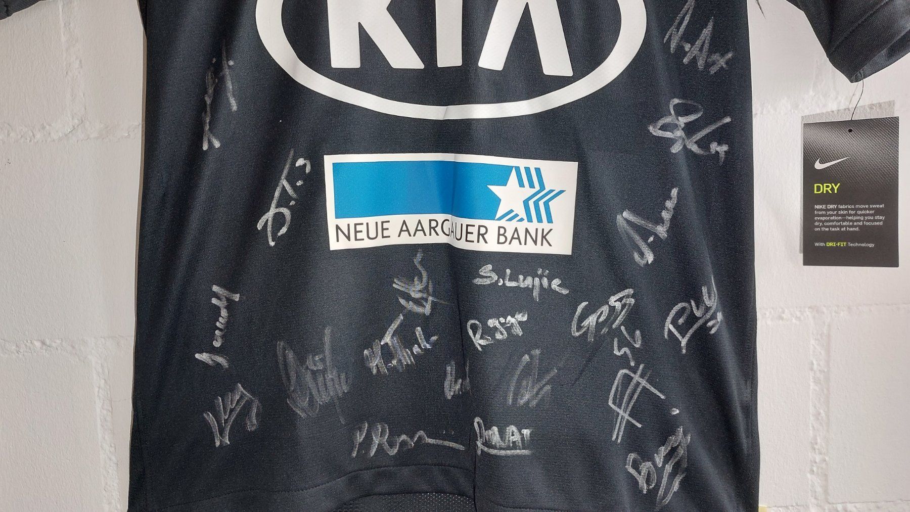 Nike Canottiere & Pantaloni: FC Aarau Trikot 2019/20 Gr. M Signed – Nuovo (secondo la descrizione) da Hedingen venduto da Turicun25 3