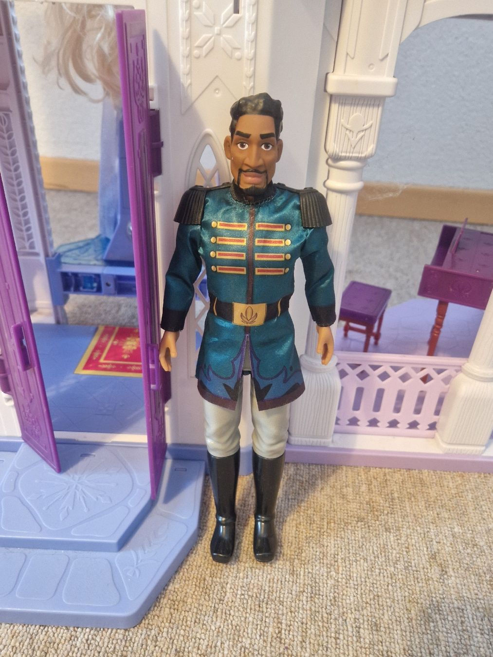 Hasbro Case e mobili per bambole: Schloß Arendel Disney – Usato da Dietlikon venduto da gunner242 8