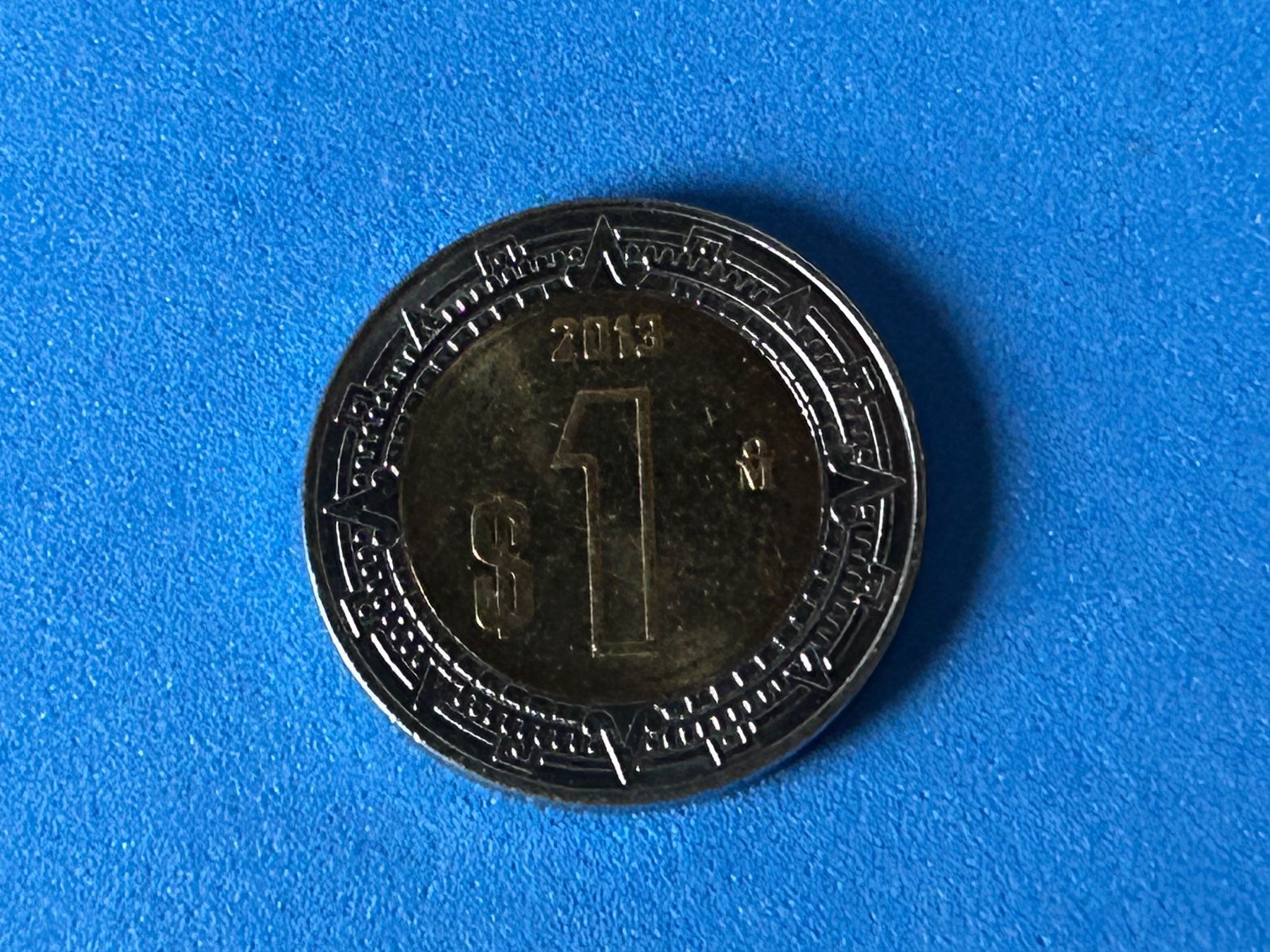 Tutti le monete: Mexico - 1 Peso 2013 – Usato da Corcelles NE venduto da AJKader 4