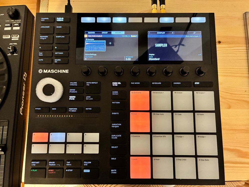Native Instruments Maschine MK3 + Software transfer (Gebraucht) in ...