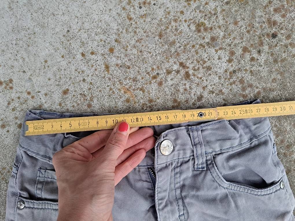 Pantaloni: Kurze Hose - Shorts 122 – Usato da Winterthur venduto da feehee