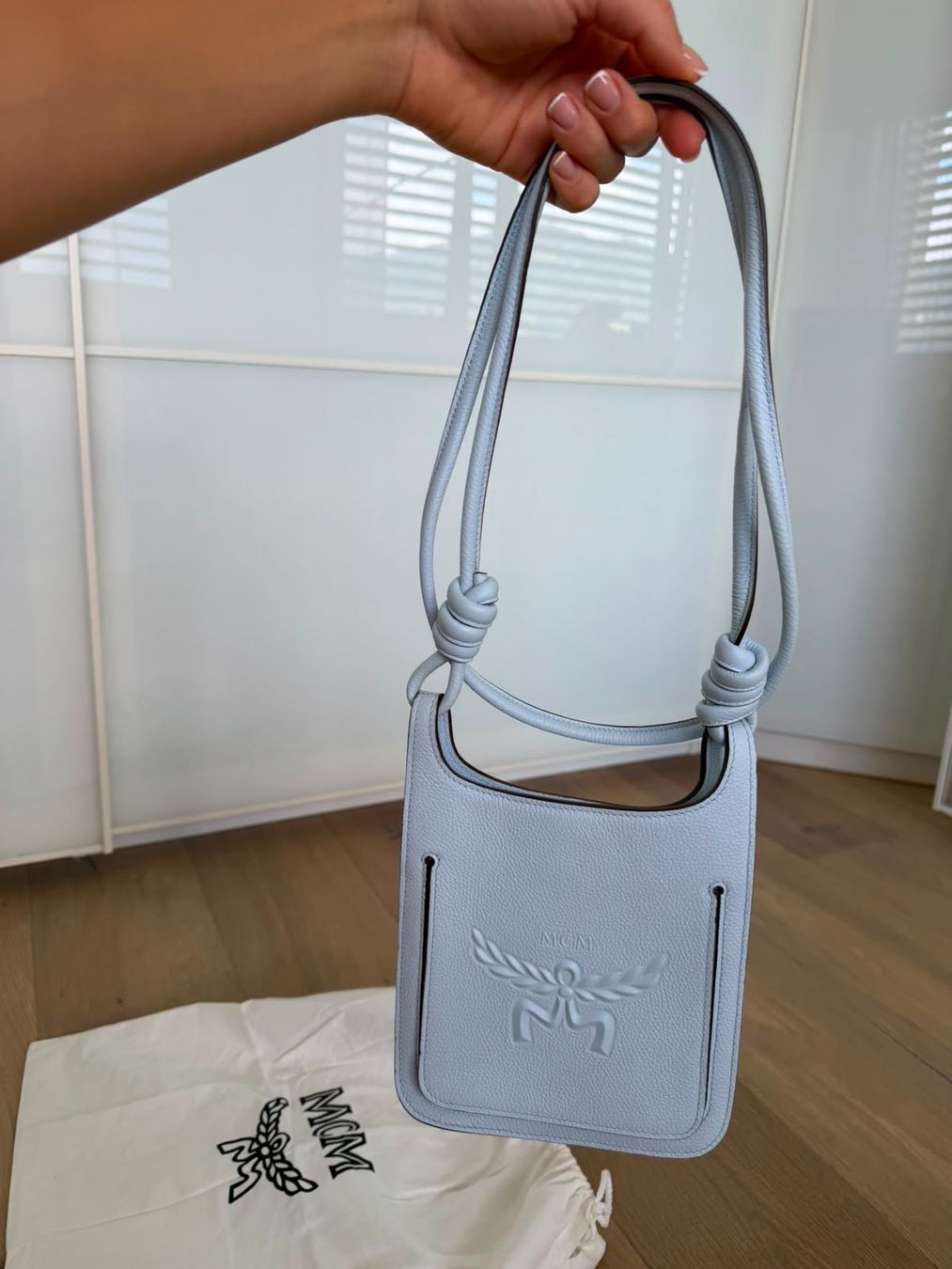 Mcm Borse da donna: Neu Original MCM Mini Himmel Schultertasche – Nuovo (secondo la descrizione) da Wangen SZ venduto da Rol_20 4