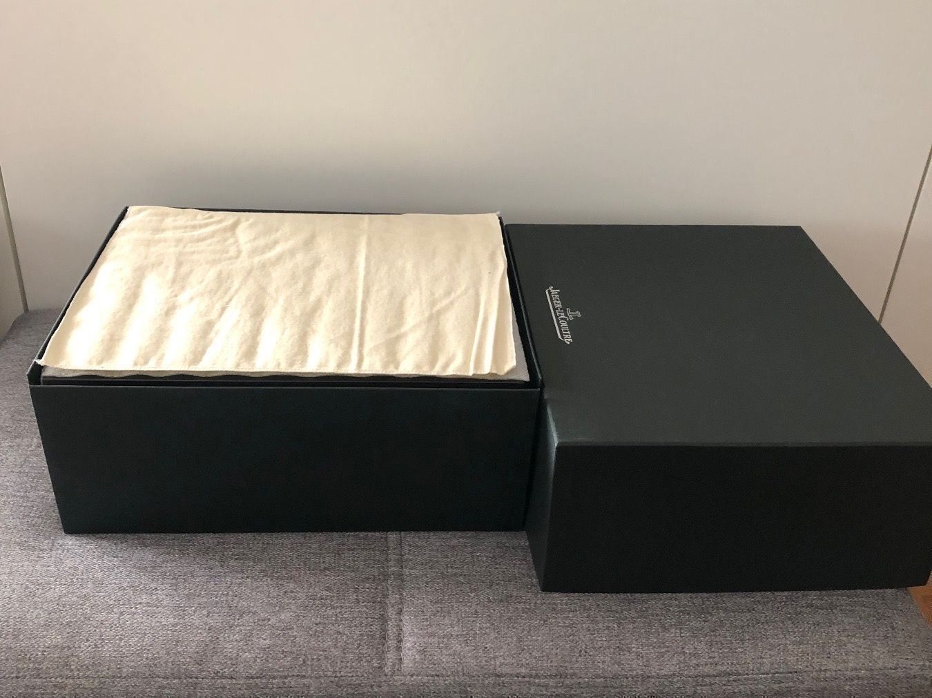 Jaeger-Lecoultre Orologi: Jaeger lecoultre  Box Luxus Ecrin Uhr Watchbox – Nuovo e nell'imballaggio originale da Ebikon venduto da Gaenggeliwaar 6