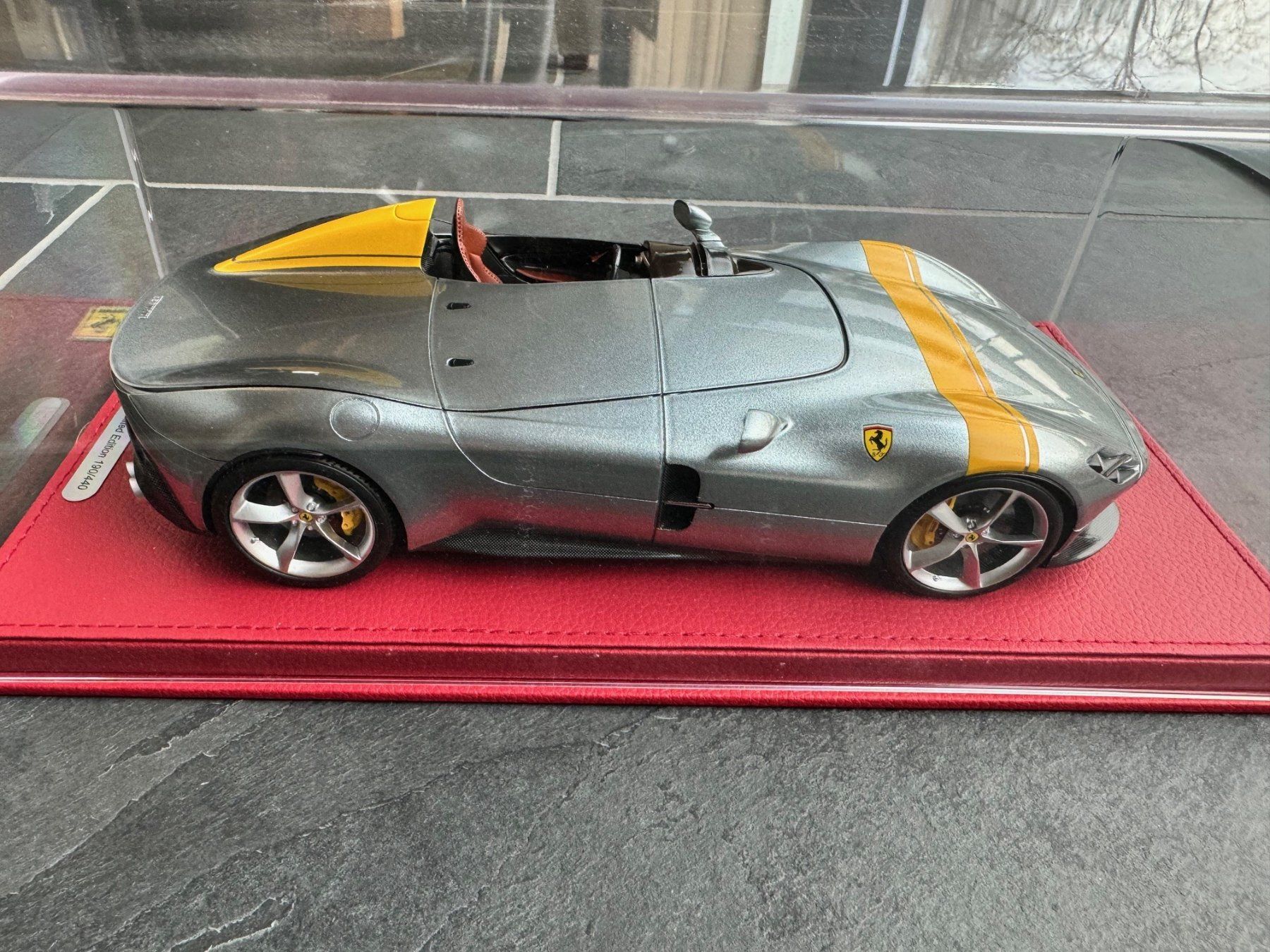 BBR Models Modellini d'auto: 1:18 BBR - Ferrari SP1 – Nuovo (secondo la descrizione) da Tübach venduto da BonnevilleMotors 3