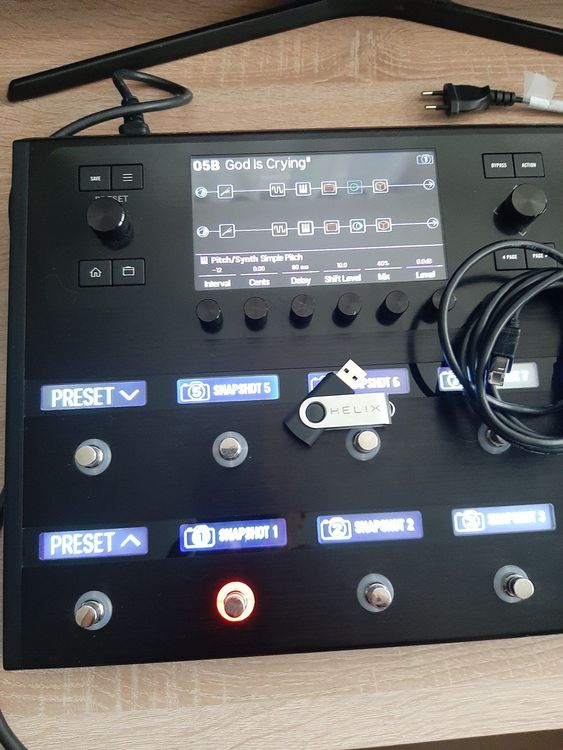 HELIX Line 6Preamp professionel + effets Kaufen auf Ricardo