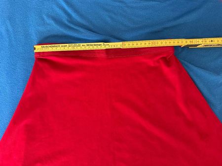 roter Jupe wie Wildleder
