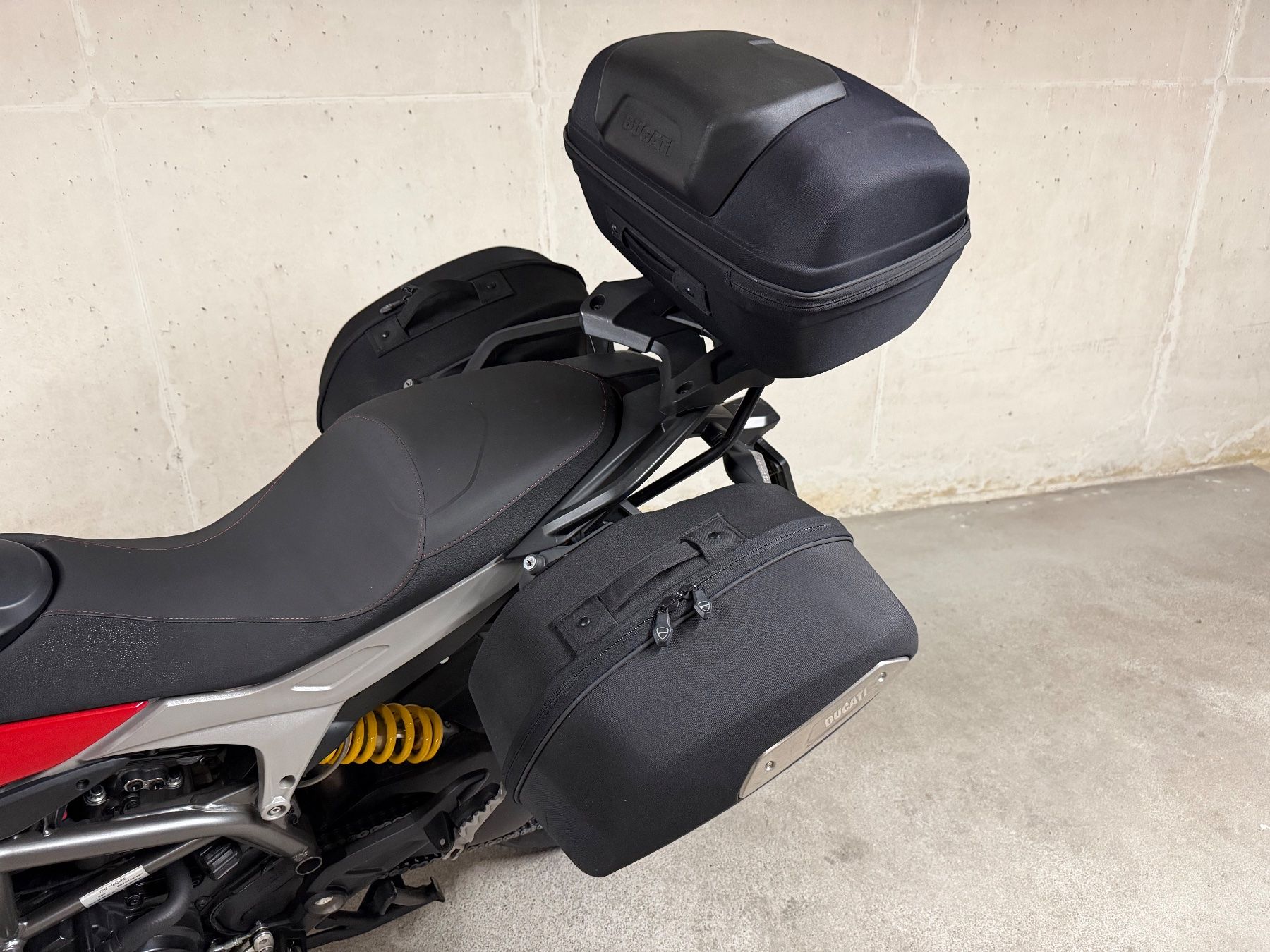 Ducati Touring: Ducati Hyperstrada 939 – D'occasion à Volketswil par kirschen1234 3