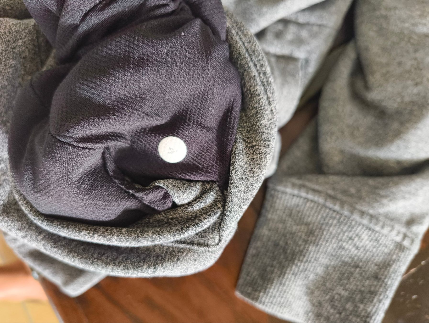 Lululemon Pullover & Sweatshirts: Lululemon Split Pullover Hoodie S – Gebraucht aus Stein am Rhein von DaOhana 5
