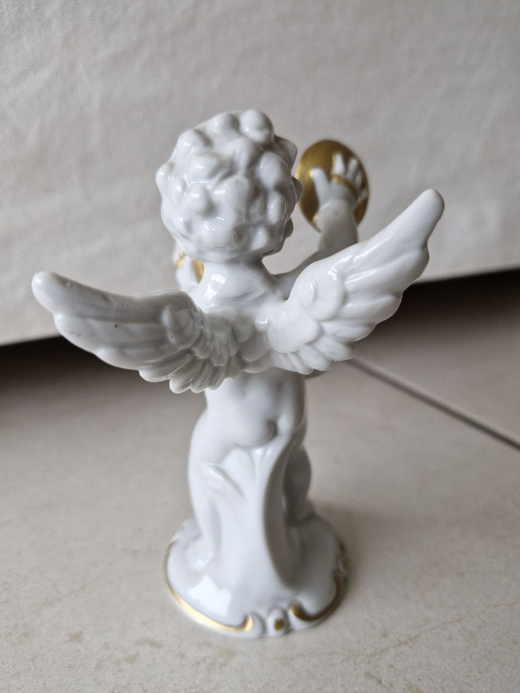 Statuette: Statuetta in porcellana con putto – Usato da Giubiasco venduto da bar_r9hz 2