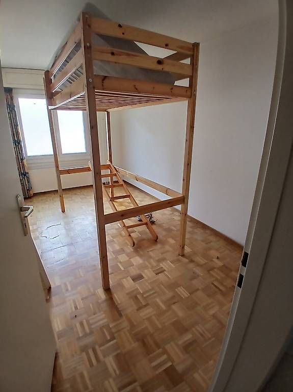 Ikea Letti: Mezzanine en pin massif – Usato da St-Prex venduto da Yannic1962