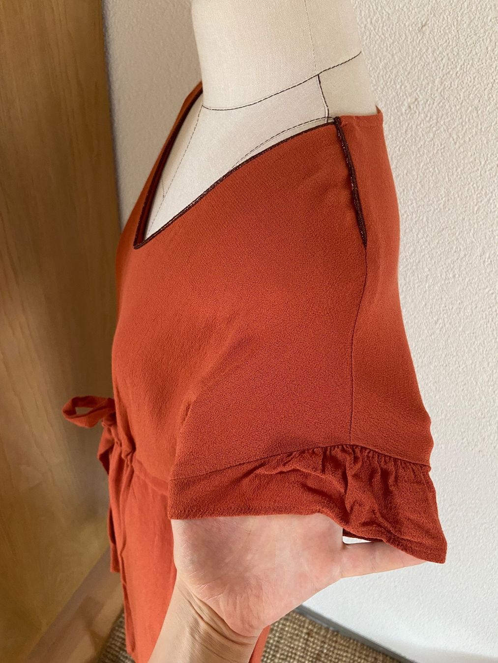 Vestiti: Schönes Kleid aus Viscose – Usato da Evilard venduto da Mikhaylova 2
