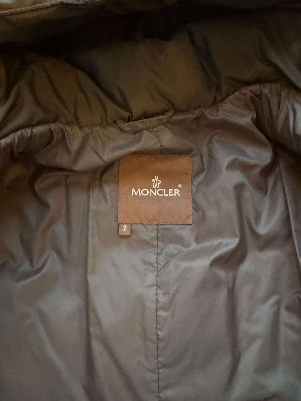 Moncler Cappotti: Moncler Damen Daunenmantel – Usato da zürich venduto da 105664 1