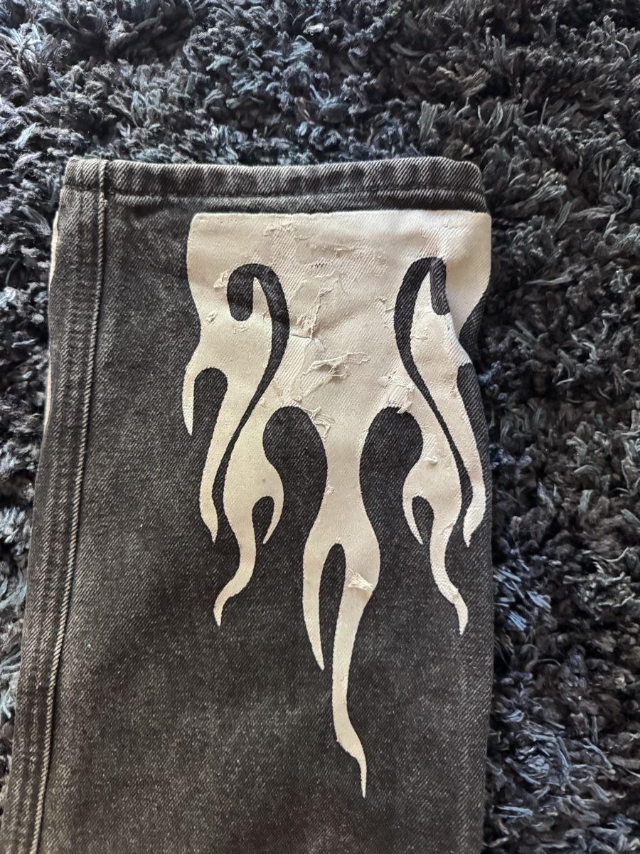 Jeans: Trapstar slimfit Jeans – Usato da Luzern venduto da Neonpigeon 6