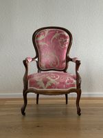 Eleganter Vintage-Polsterstuhl aus Massivholz