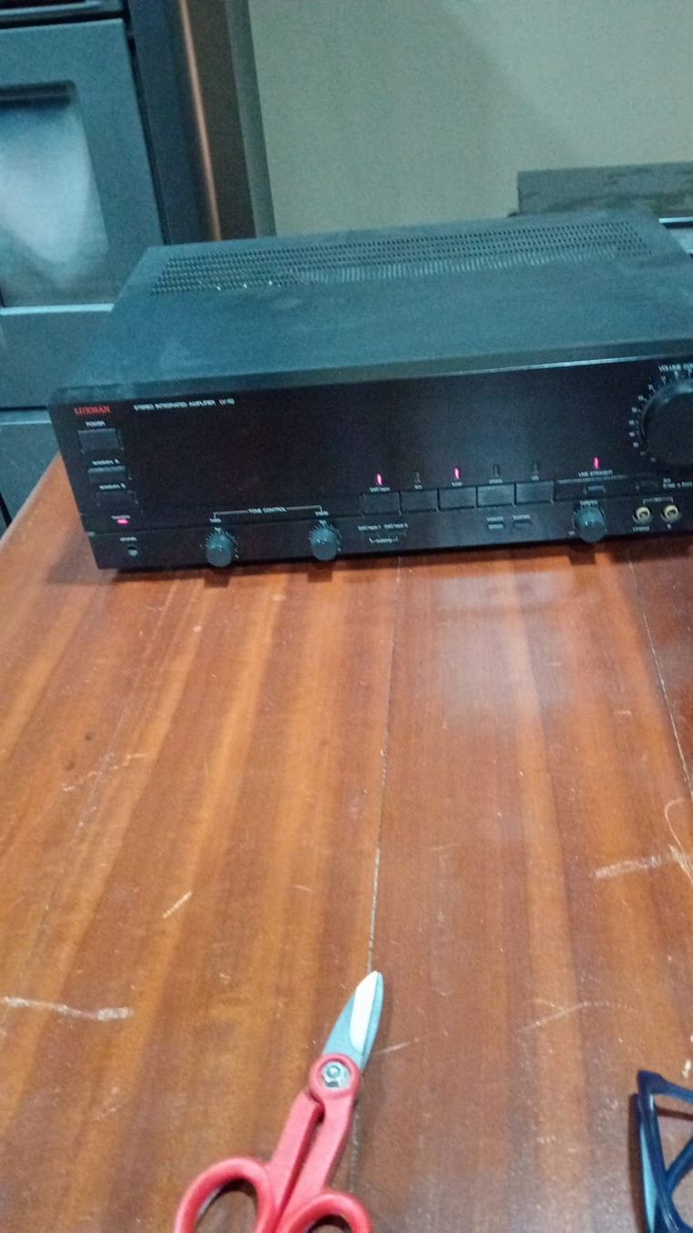 Luxman Amplificatori: Integrated Amplifier Luxman LV-112 – Usato da St-Cergue venduto da per_6cx5 1