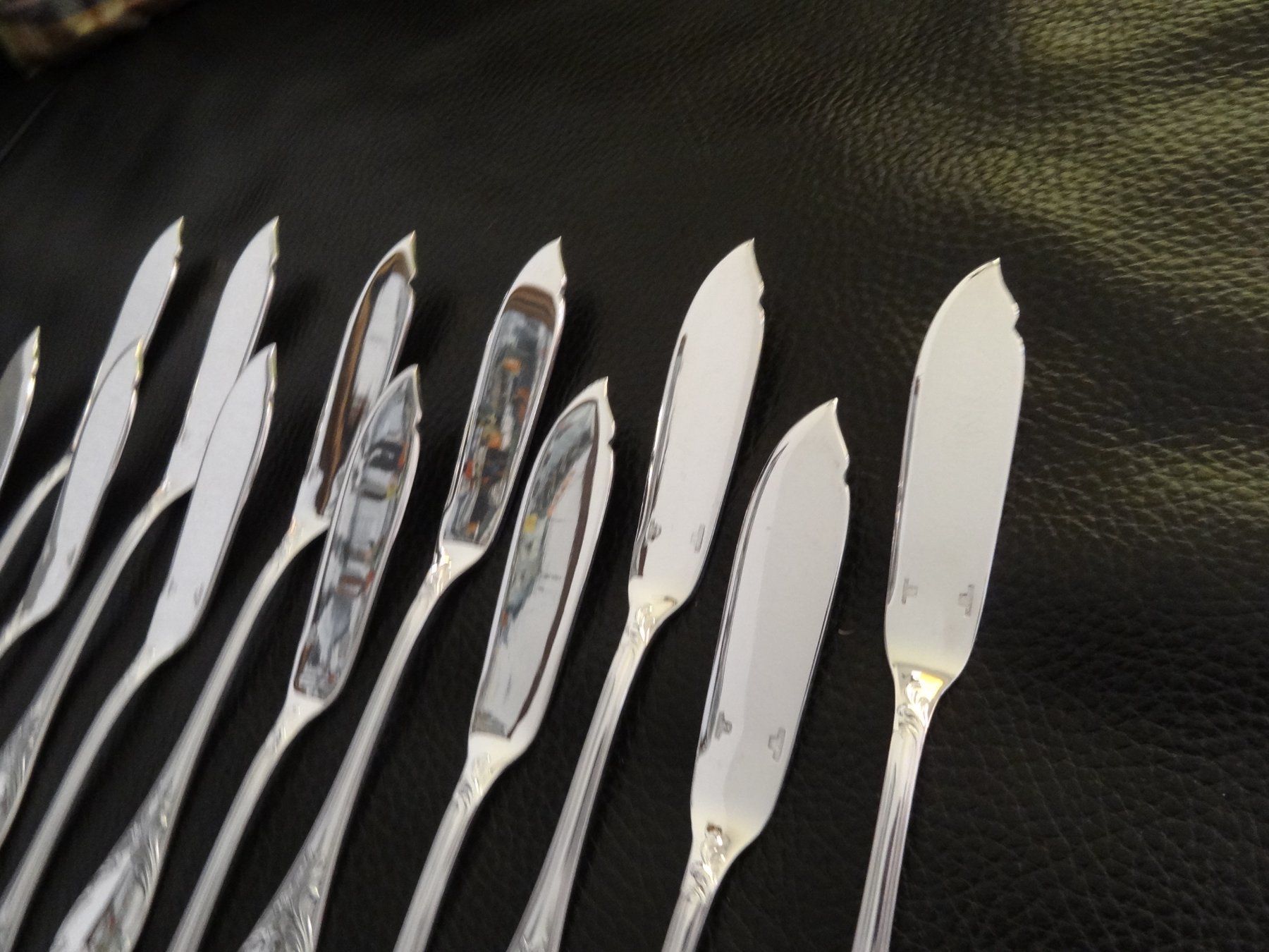 Christofle Set di posate: Christofle Marly 12x couteaux à poisson – Nuovo (secondo la descrizione) da Morges venduto da bijouxsterling2019 8