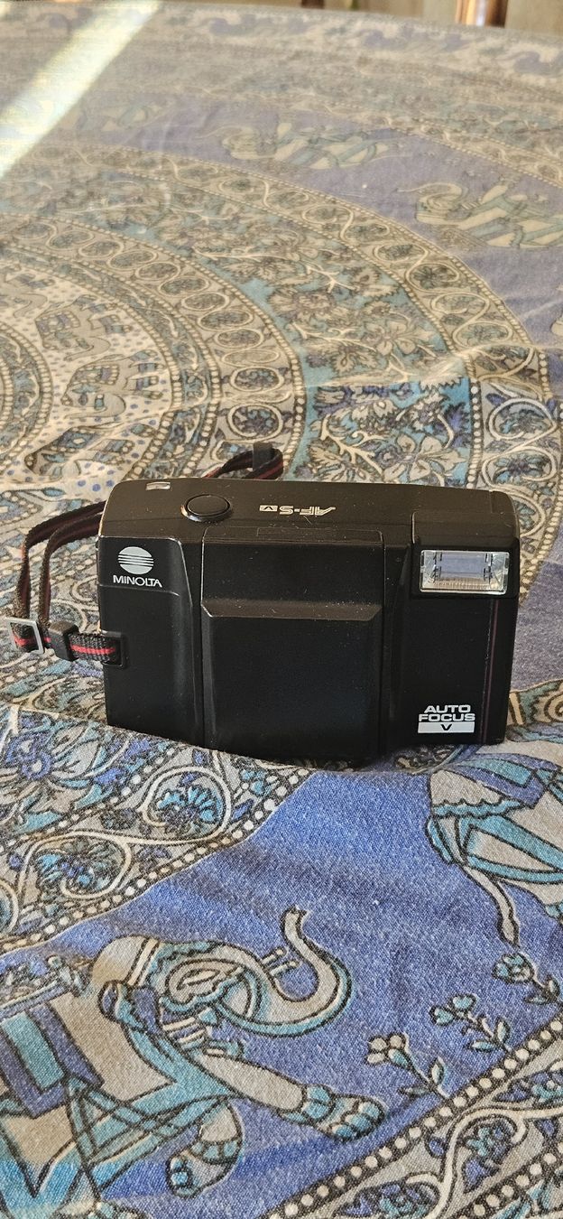 Minolta Fotocamera: Minolta Auto Focus V Kompaktkamera – Nuovo (secondo la descrizione) da Belp venduto da Ginus85