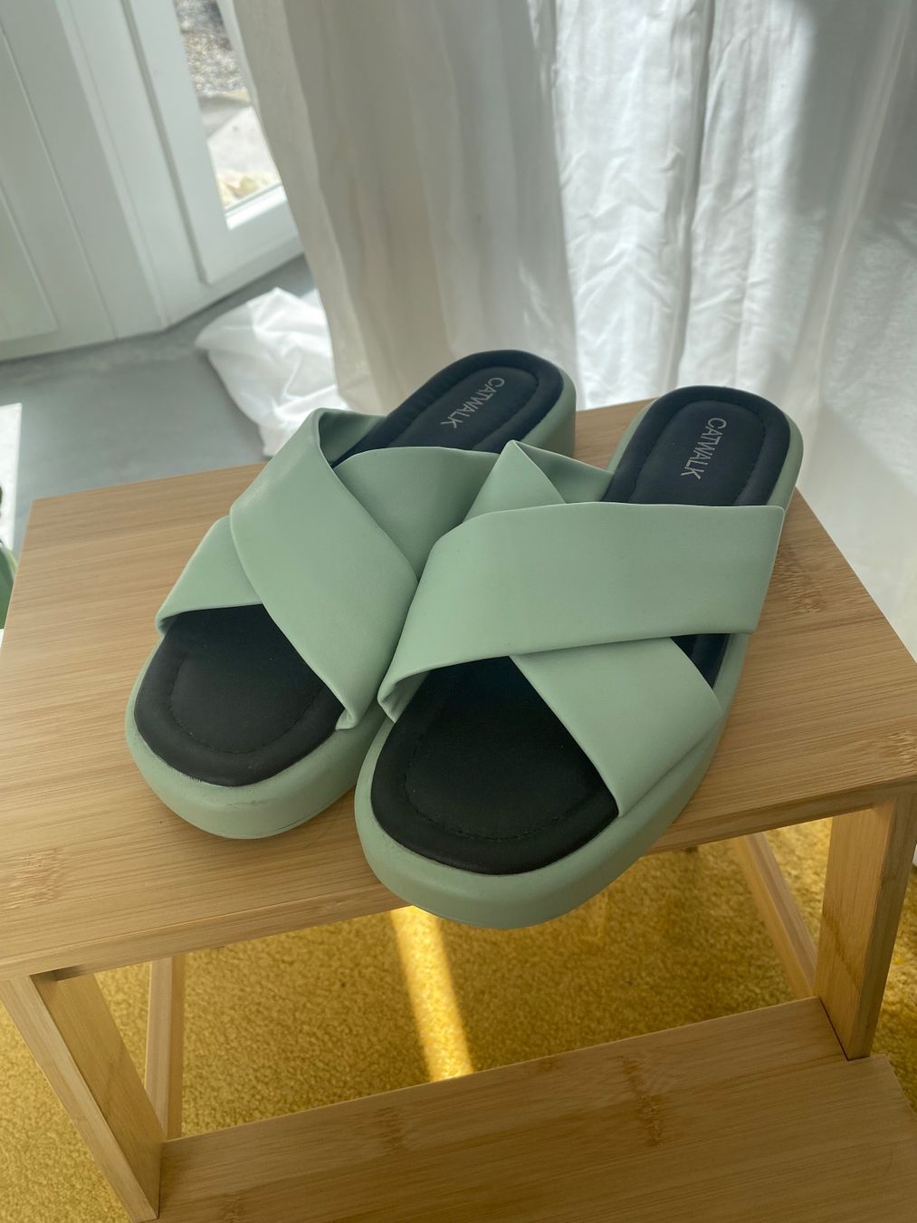 Chaussures femmes: MINTFARBENE SLIDES – Neuf (Voir description) à Zürich par isabel137 2