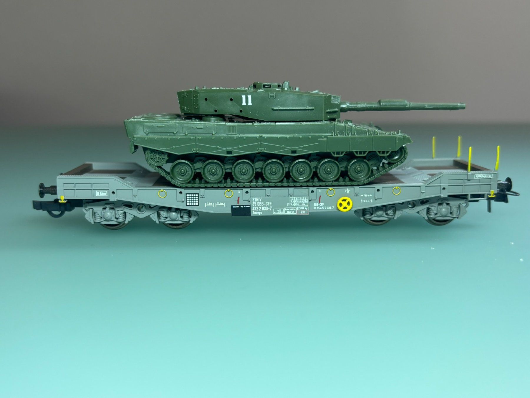 Roco Modellini di ferrovie: SBB CFF Panzertransportwg mit Leopard II Schweizer Armee – Usato da Sion venduto da lol_98vj 7