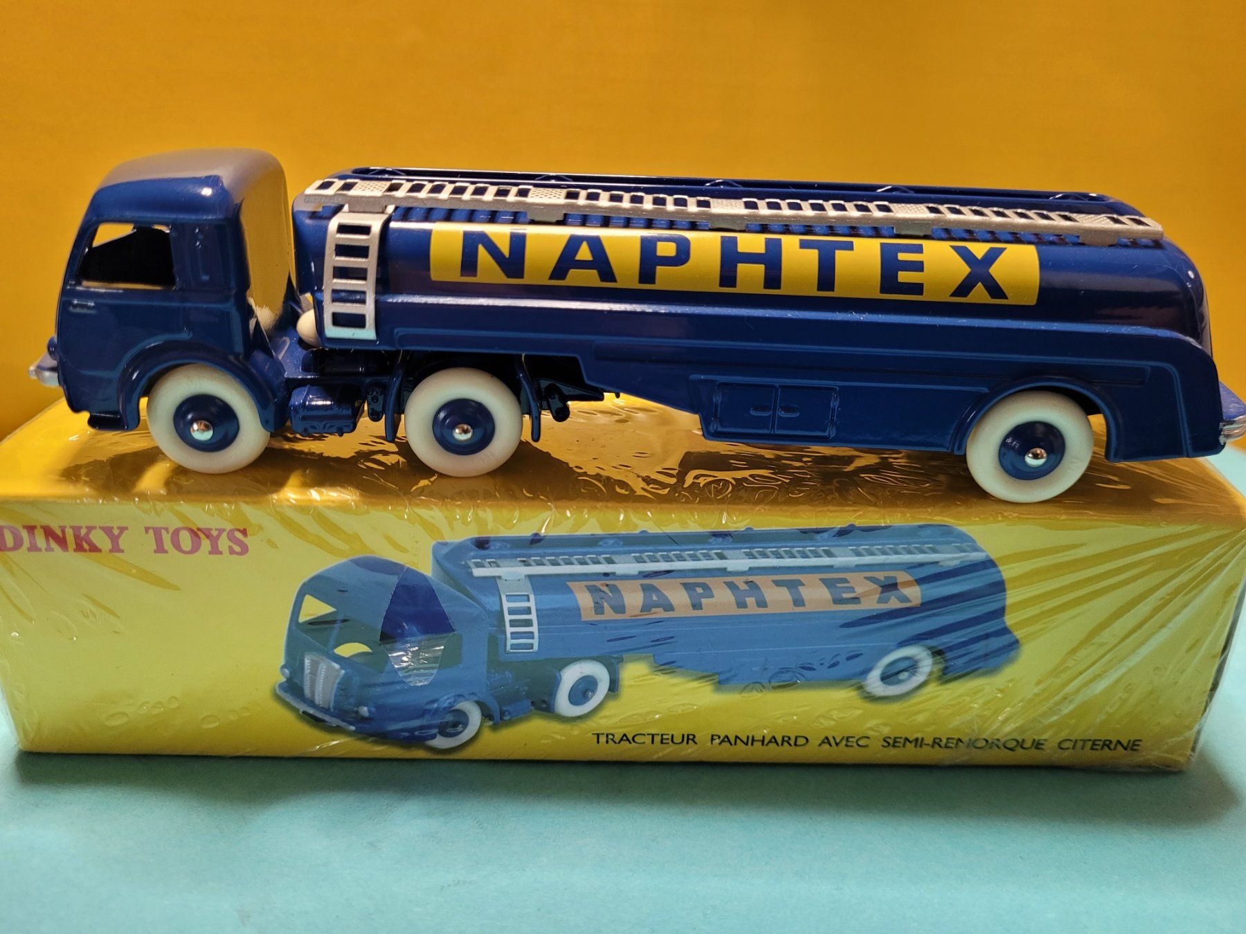 Dinky Toys Modellautos: Panhard semi-remorque citerne Naphtex Dinky Atlas – Neu (gemäss Beschreibung) aus Domdidier von Bimbo57