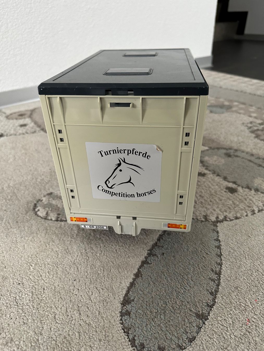 Bruder Spielzeuge: Bruder Pferdetransporter – Gebraucht aus Gampelen von Sahe 3