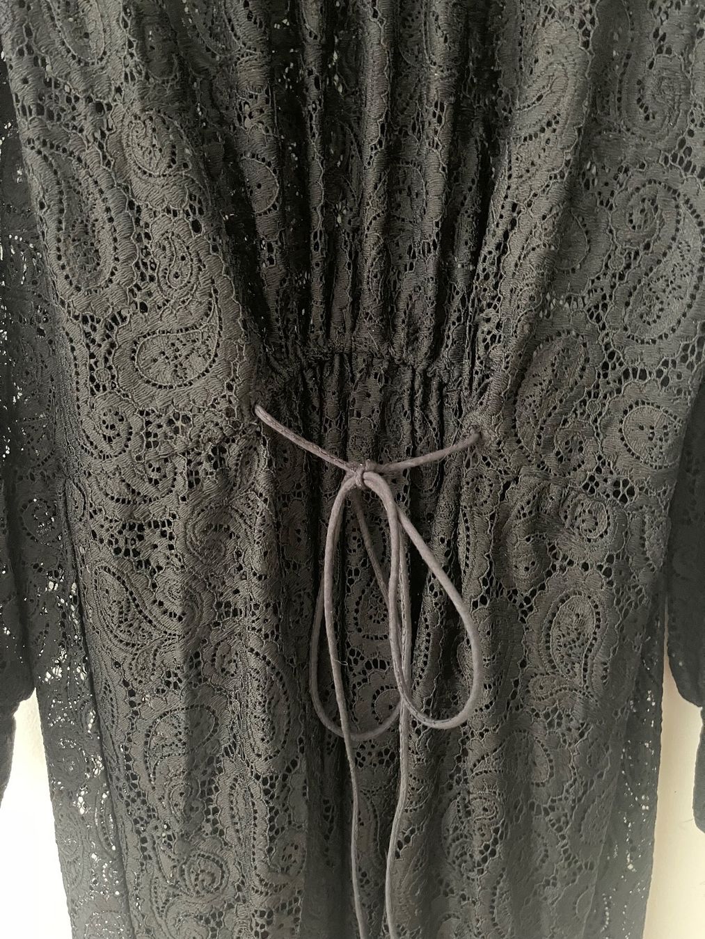 H&M Vestiti: Kleid H&M schwarz Grösse M elastische Spitze durchgehend – Usato da Nussbaumen AG venduto da HelenaDavid1910 5