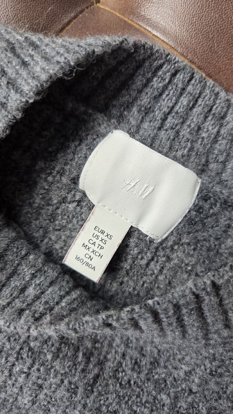 H&M Pullover & Sweatshirts: 2x kuschel Pullover von H&M in XS-S – Gebraucht aus Kreuzlingen von MeinKleinesAtelier 5