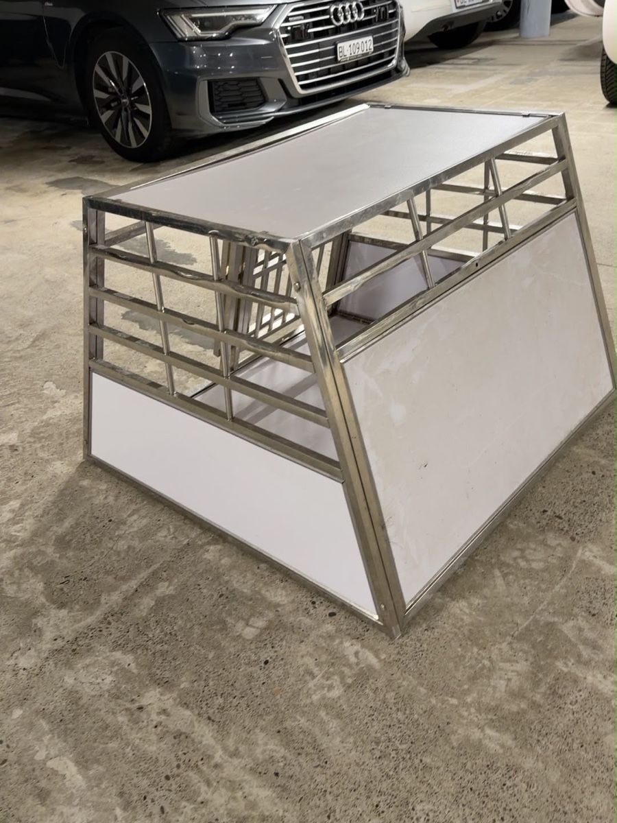 Cages, transport & sécurité: Hundebox – D'occasion à Basel par Caveli 4