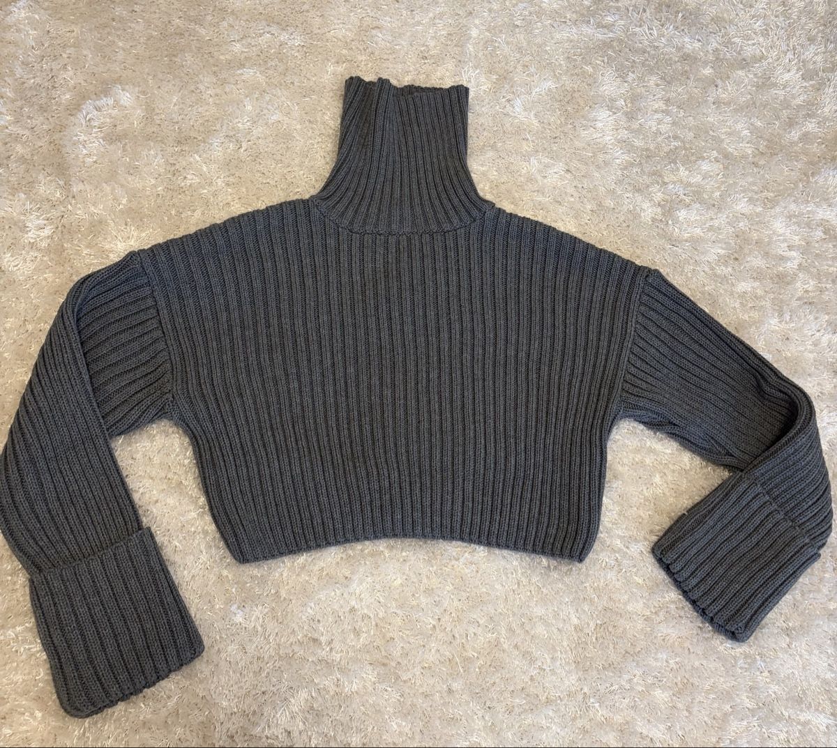 Zara Maglioni & Felpe: Pullover cropped Zara – Usato da Lenzburg venduto da lejlaim.