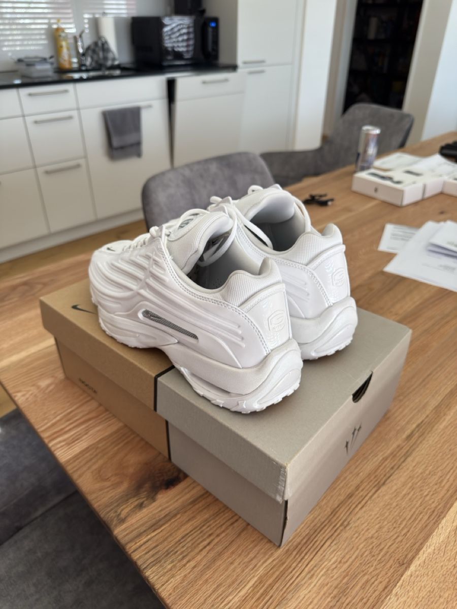 Nike Scarpe da uomo: Nike Hot Step 2 Drake NOCTA weiss – Nuovo (secondo la descrizione) da Wattwil venduto da Elia_Bugday86 1