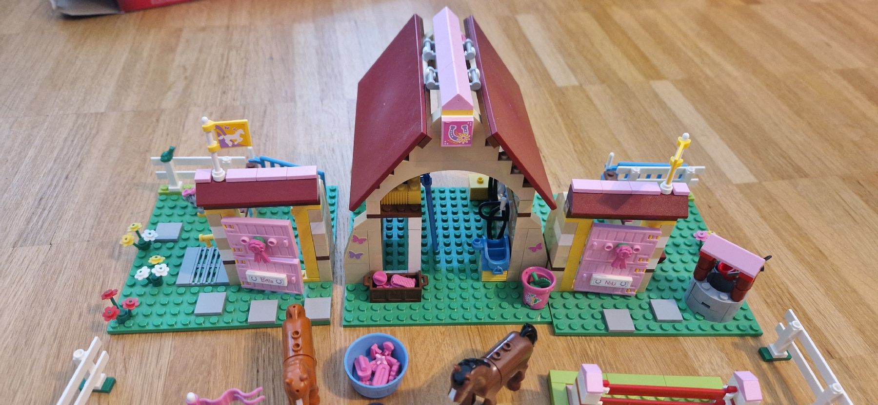 Lego Baukästen: LEGO Friends Reiterhof 3189 – Gebraucht aus Riehen von Aconitum 3