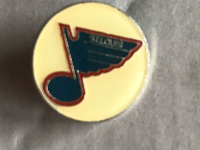 NHL Placchette & Badge: NHL Eishockey St. Louis Pin – Usato da Itingen venduto da Bebbi6569