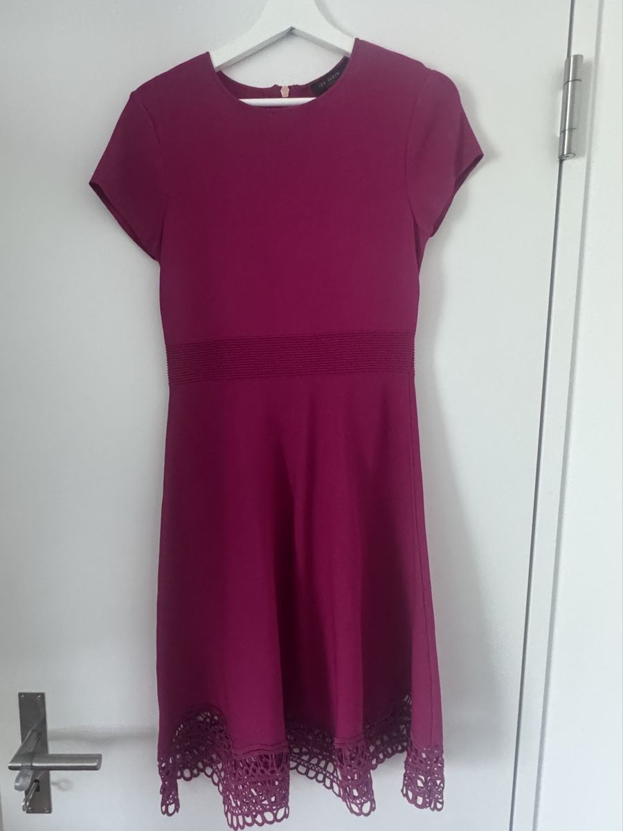 Ted Baker Kleider: Ted Baker Kleid – Gebraucht aus Gümmenen von Monsieur_Finn