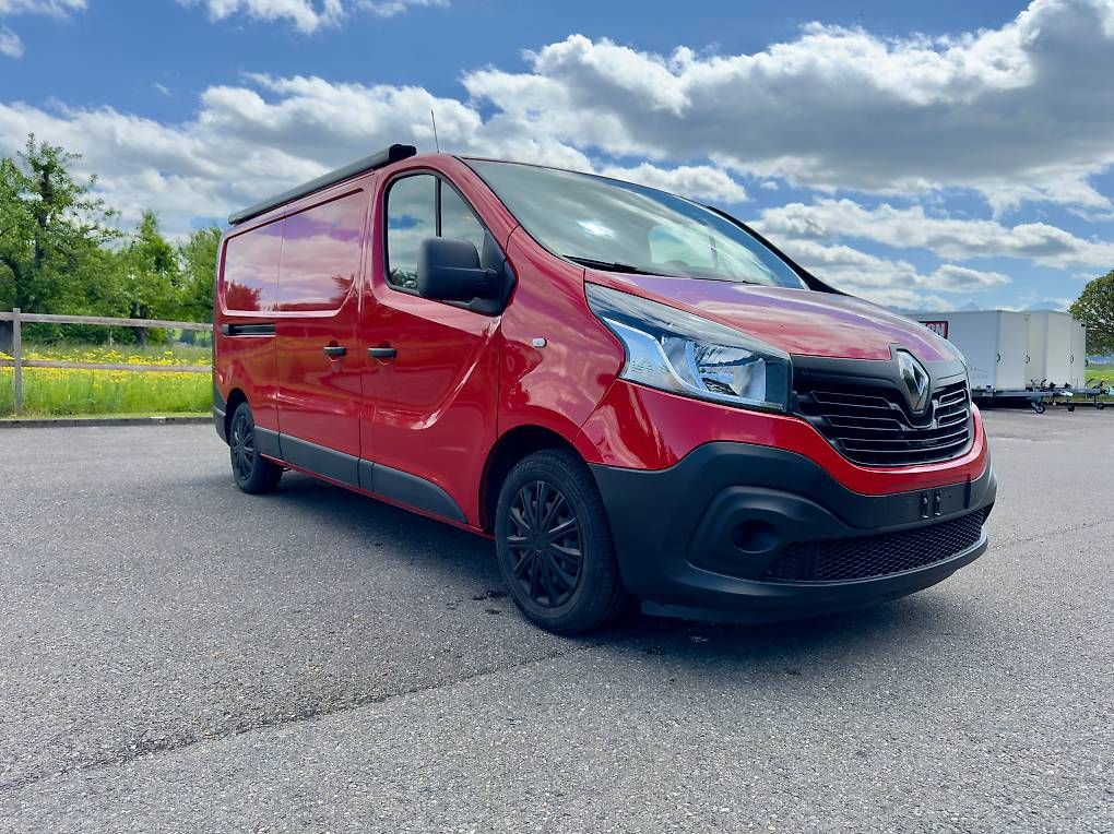 Veicoli da campeggio: Renault Trafic L2H1 Camper & Renntransporter – Usato da Wichtrach venduto da plaeve_7
