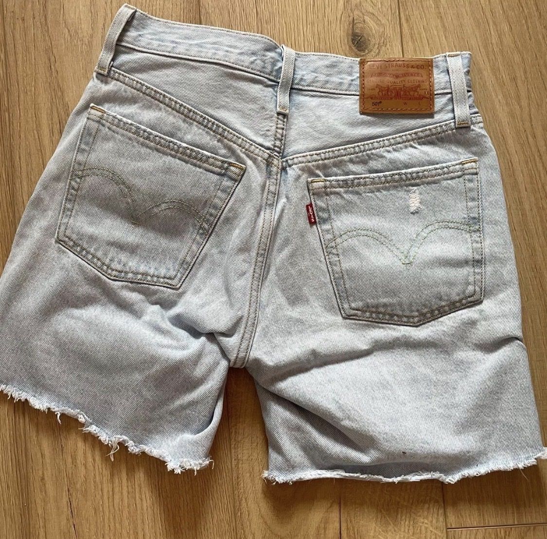 Jeans: levis 501 shorts  – Neuf (Voir description) à Genolier par notzoe