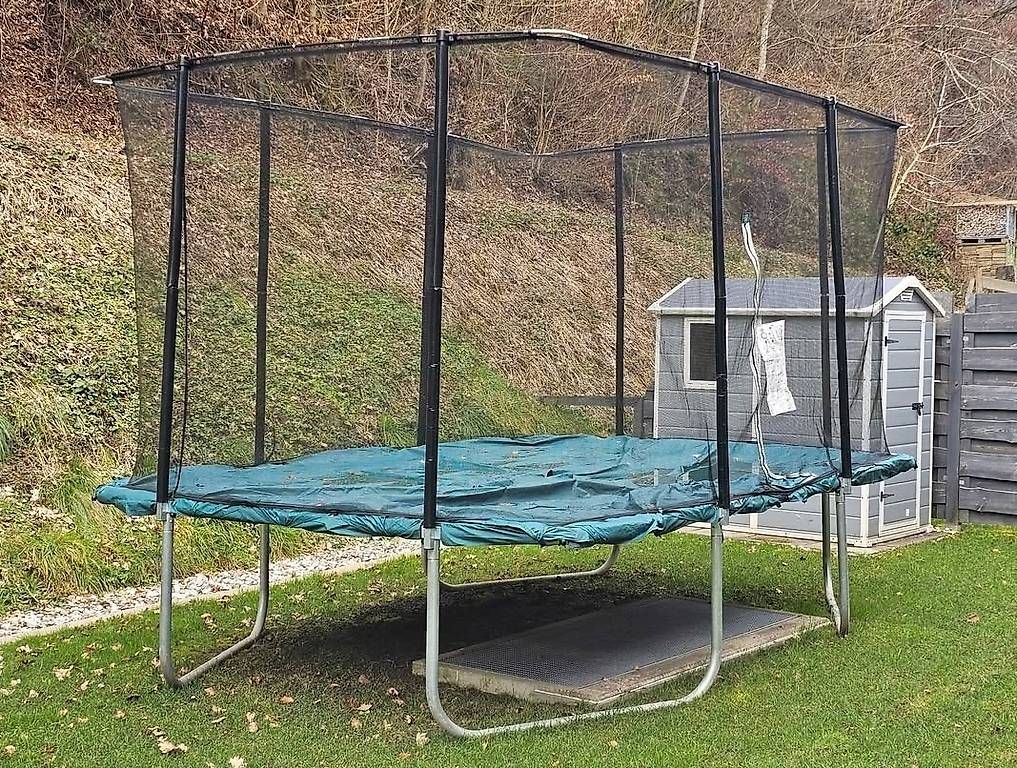 Trampolini: Trampolin rechteckig mit Sicherheitsnetz 520 – Usato da Egliswil venduto da Nemrepus 1