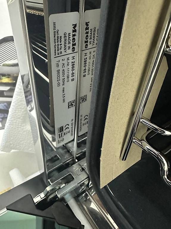 Fours: Miele Einbaubackofen – Neuf avec emballage d'origine à Riehen par KJM4125