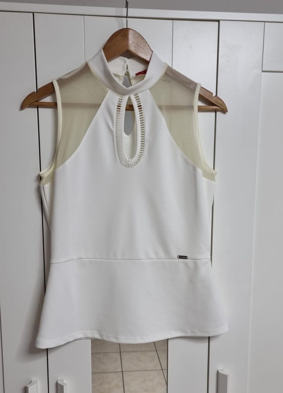 Guess Top: Top GUESS taglia S – Usato da Cadenazzo venduto da man_9hnd