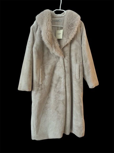 Cappotti: Fake Fur Mantel neu – Usato da Basel venduto da adrienne.develey 2