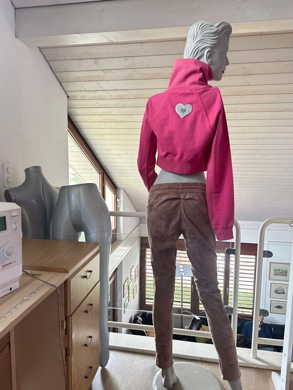 Twinset Giacche: Kurze Jacke von TWINSET – Usato da Neuhausen venduto da Lechasseur 4