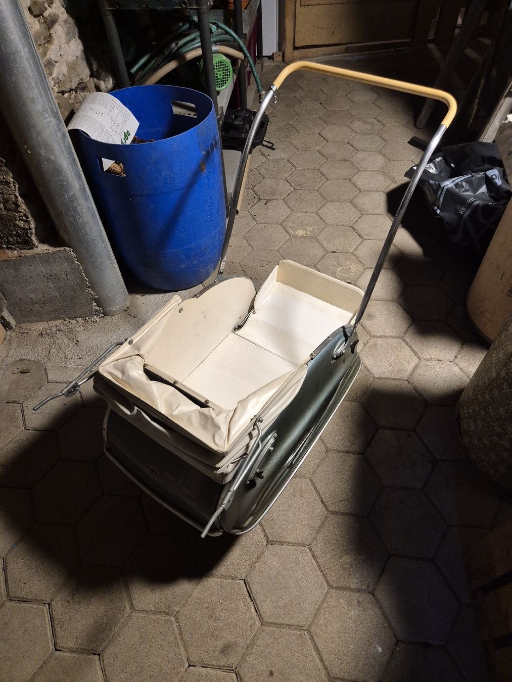 Carrozzine: Retro Kinderwagen Record Super Erika – Usato da Nottwil venduto da pfl_65bg 4