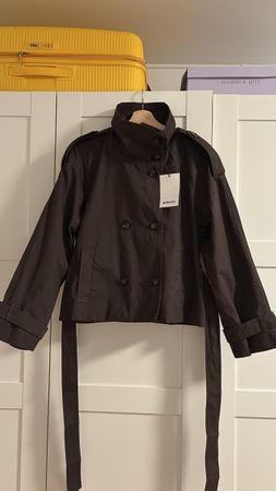 Bershka Jacke in Dunkelbraun – ungetragen mit Etikett