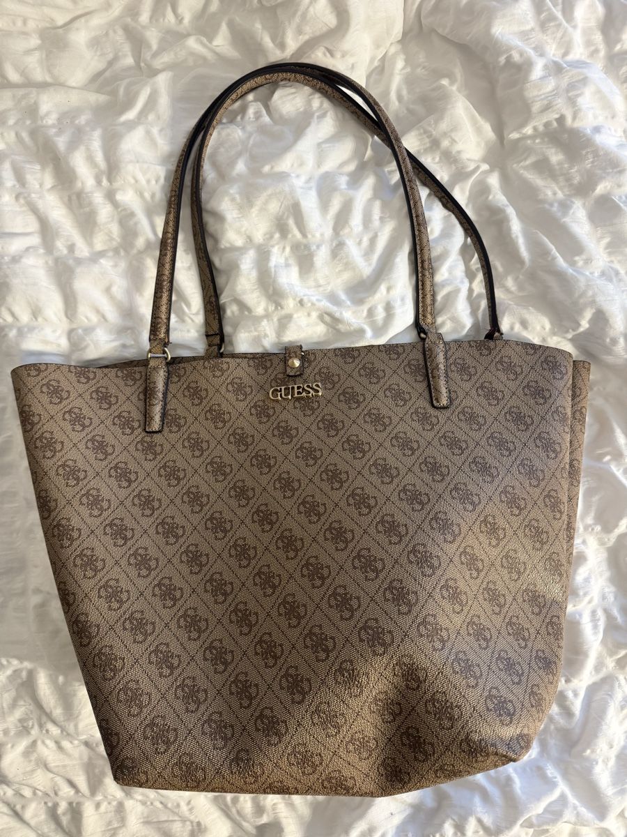 Guess Borse da donna: GUESS Shopper/Handtasche – Usato da Richterswil venduto da dil_vc79